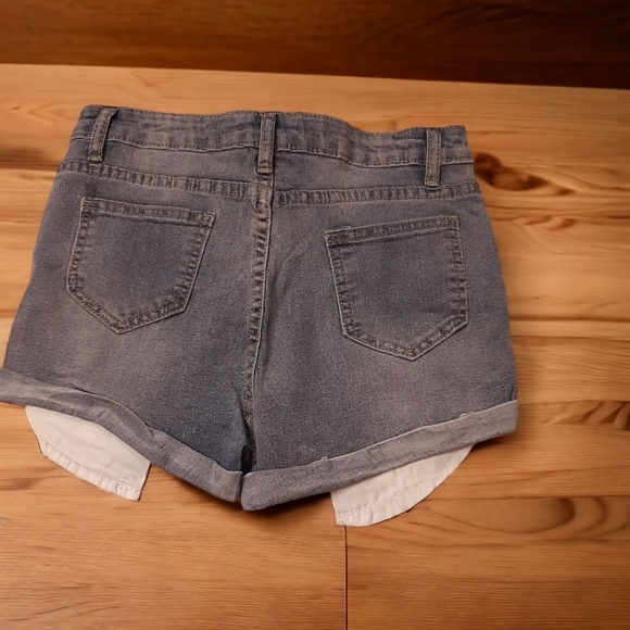 NWOT Unbranded Denim Shorts Size Medium - Picture 4 of 8